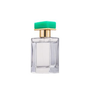 Custom Pink Hearted Shaped Glass Sprayer Pump Bottle for Perfume